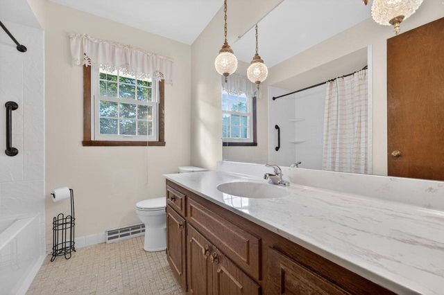 3109 W Fleur De Lis DRIVE, Mequon, WI 53092