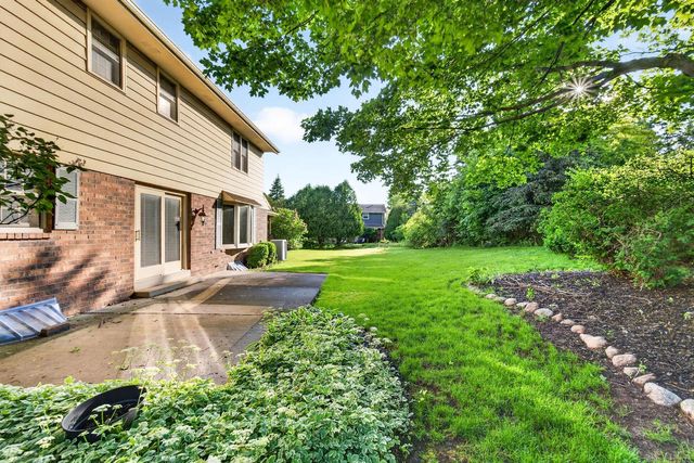 3109 W Fleur De Lis DRIVE, Mequon, WI 53092