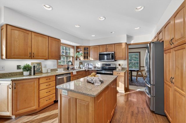 3109 W Fleur De Lis DRIVE, Mequon, WI 53092