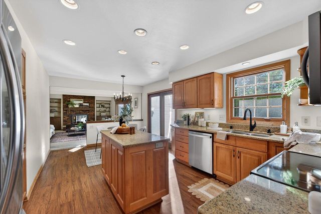 3109 W Fleur De Lis DRIVE, Mequon, WI 53092