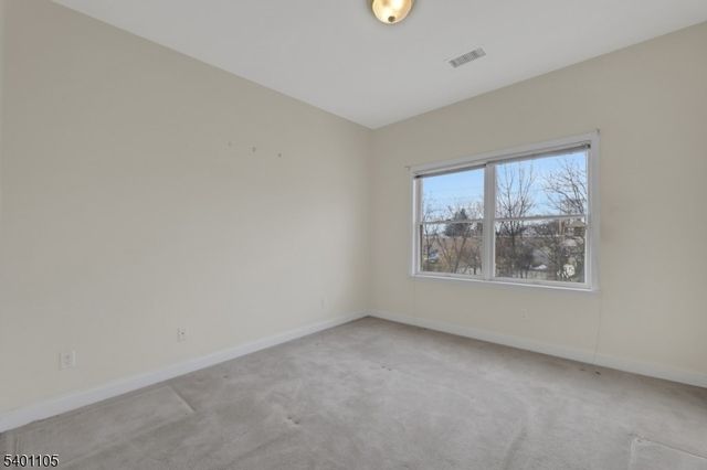 520 Victor St 42, Saddle Brook Twp., NJ 07663