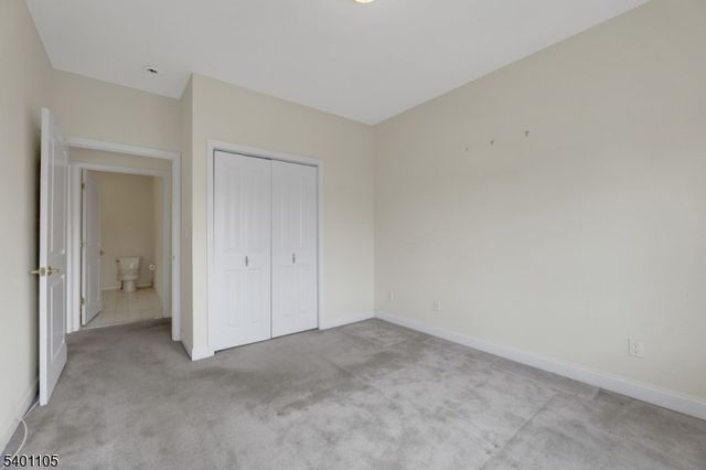 520 Victor St 42, Saddle Brook Twp., NJ 07663