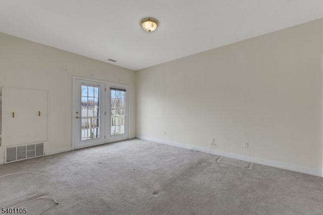 520 Victor St 42, Saddle Brook Twp., NJ 07663