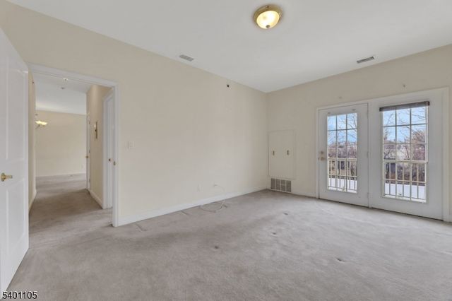 520 Victor St 42, Saddle Brook Twp., NJ 07663