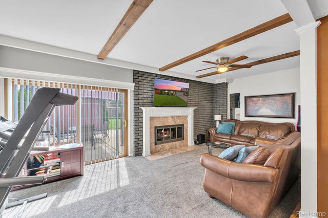 29450 Desmond Drive, Warren, MI 48093