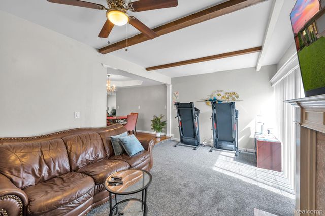 29450 Desmond Drive, Warren, MI 48093