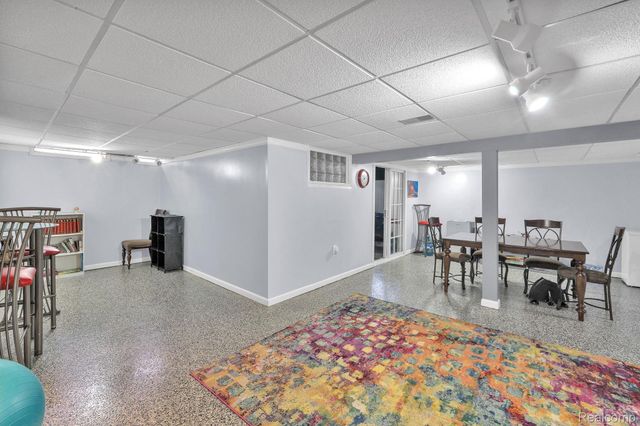 29450 Desmond Drive, Warren, MI 48093