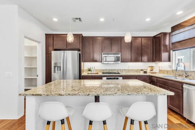 1021 Iron Wheel Street, Santee, CA 92071