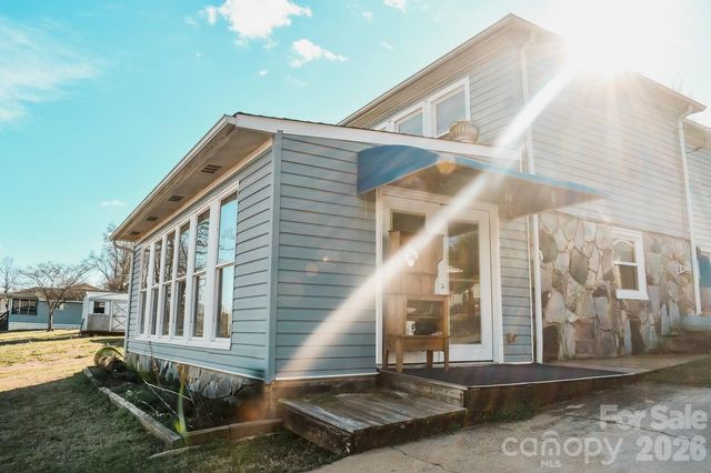 4928 Northcrest Street, Claremont, NC 28610