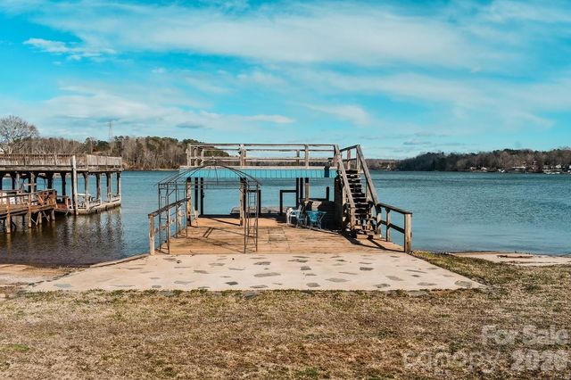 4928 Northcrest Street, Claremont, NC 28610