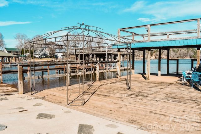 4928 Northcrest Street, Claremont, NC 28610