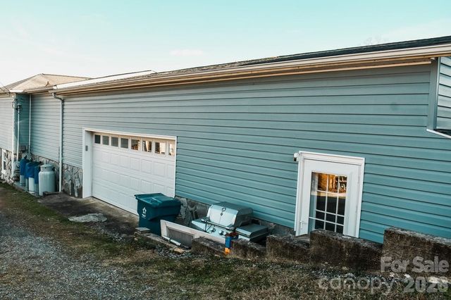 4928 Northcrest Street, Claremont, NC 28610