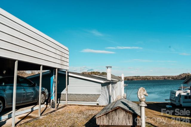 4928 Northcrest Street, Claremont, NC 28610