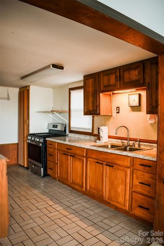 4928 Northcrest Street, Claremont, NC 28610