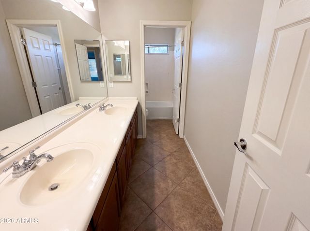 5509 W ROWEL Road, Phoenix, AZ 85083