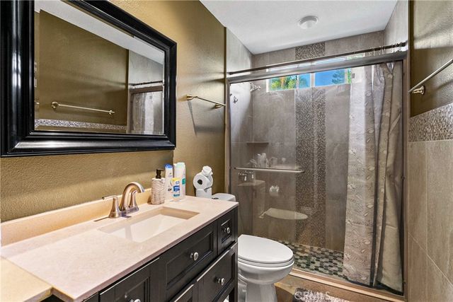 9 El Guiro, Rancho Santa Margarita, CA 92688