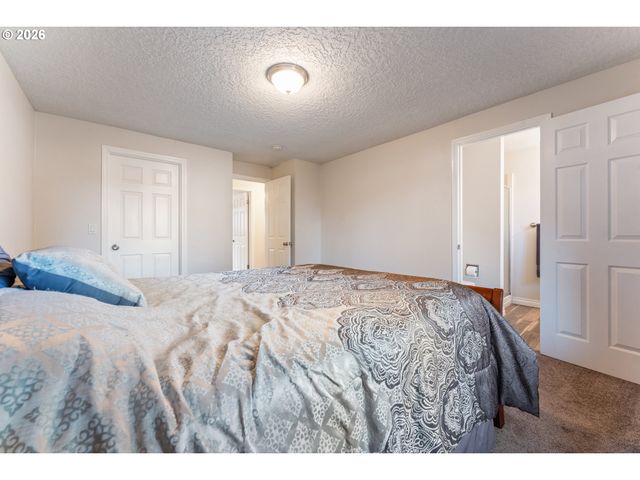 1893 Ne 12TH Ave, Hillsboro, OR 97124