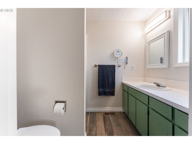 1893 Ne 12TH Ave, Hillsboro, OR 97124