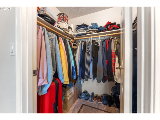 1893 Ne 12TH Ave, Hillsboro, OR 97124