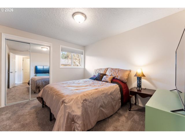 1893 Ne 12TH Ave, Hillsboro, OR 97124