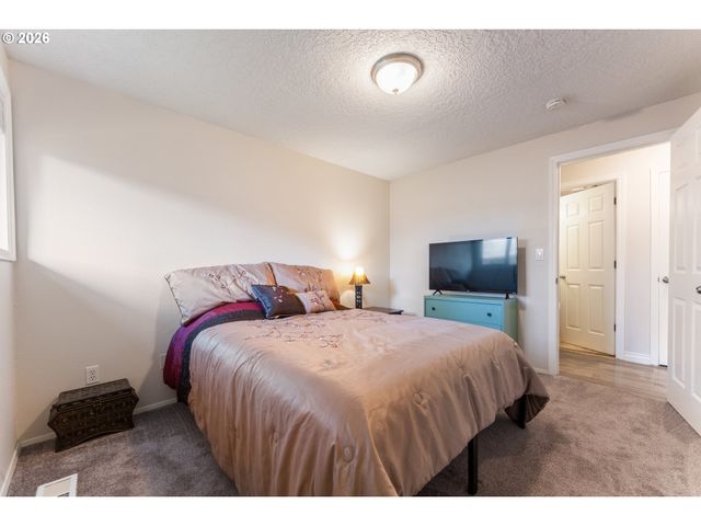 1893 Ne 12TH Ave, Hillsboro, OR 97124