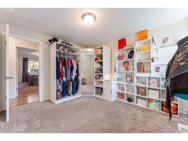 1893 Ne 12TH Ave, Hillsboro, OR 97124