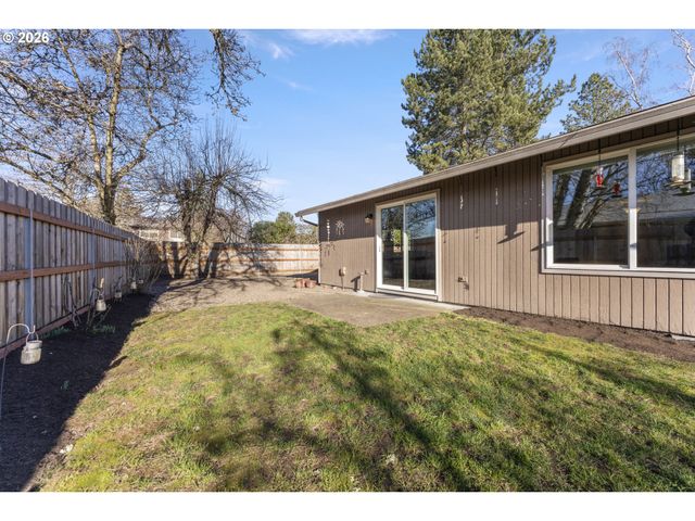 1893 Ne 12TH Ave, Hillsboro, OR 97124