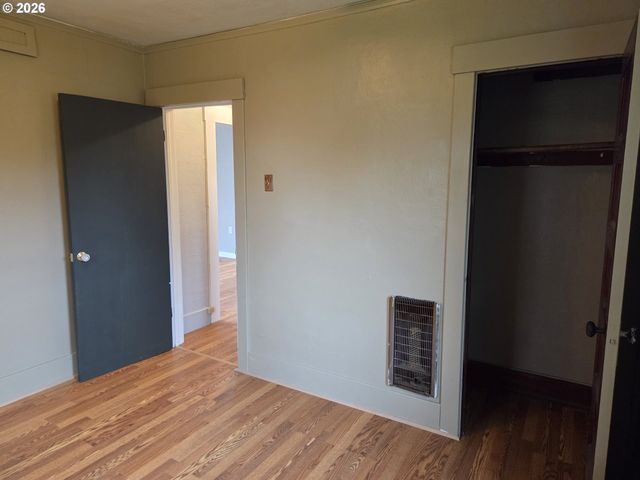 561 15TH Ave, Longview, WA 98632