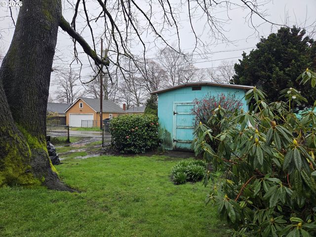 561 15TH Ave, Longview, WA 98632