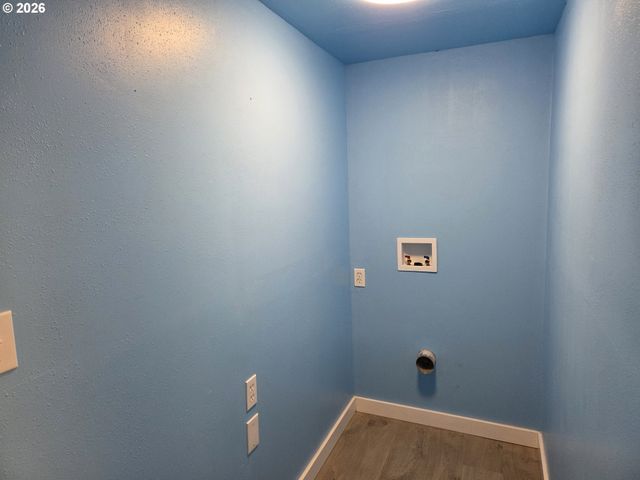 561 15TH Ave, Longview, WA 98632