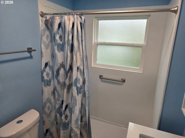 561 15TH Ave, Longview, WA 98632