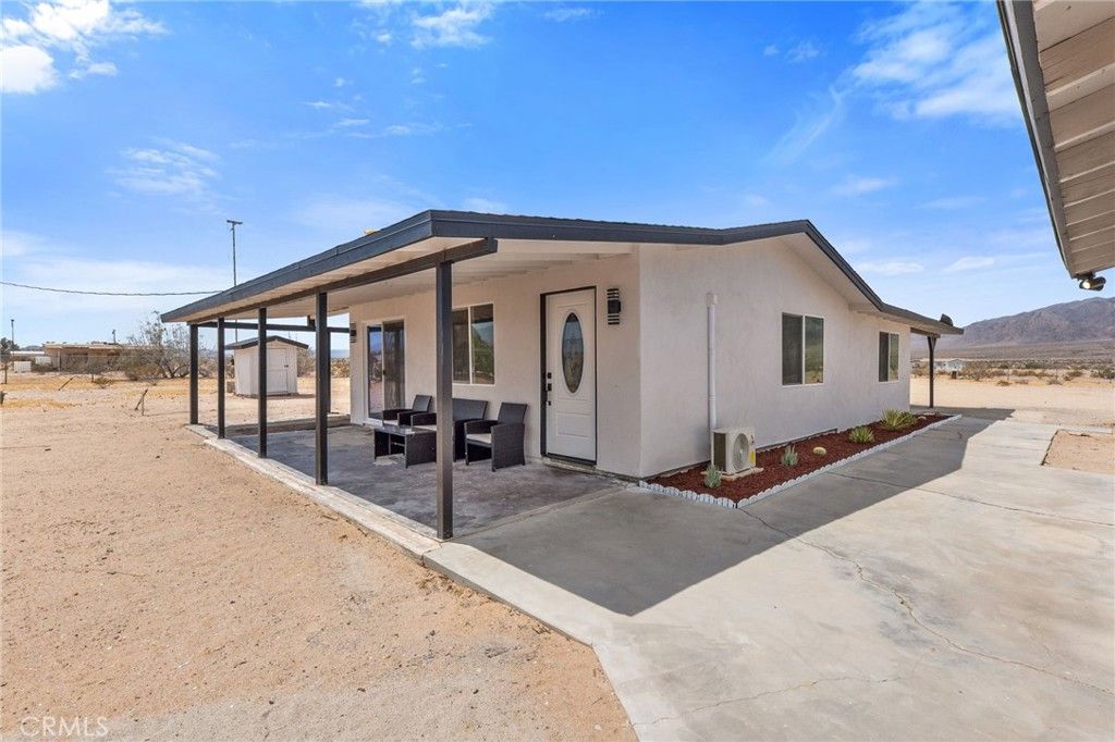 Image 2 of property listing at 83626 Carey Rd, 29 Palms, CA 92277