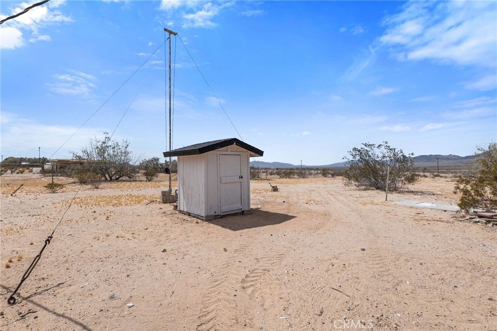 Image 20 of property listing at 83626 Carey Rd, 29 Palms, CA 92277