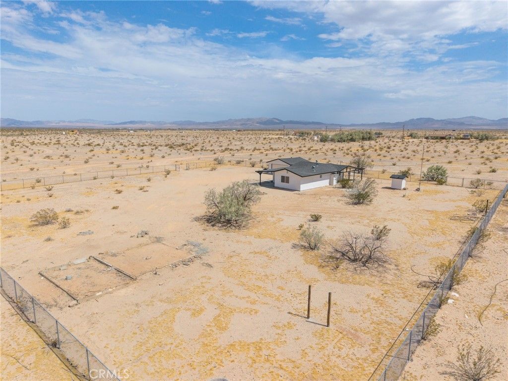 Image 35 of property listing at 83626 Carey Rd, 29 Palms, CA 92277