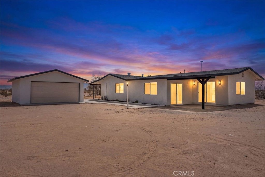 Image 38 of property listing at 83626 Carey Rd, 29 Palms, CA 92277