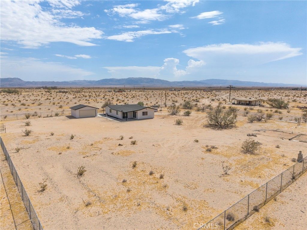 Image 44 of property listing at 83626 Carey Rd, 29 Palms, CA 92277