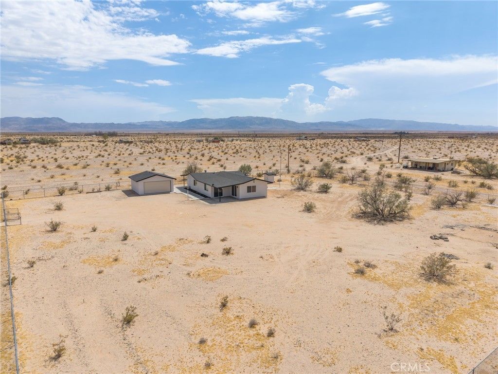 Image 46 of property listing at 83626 Carey Rd, 29 Palms, CA 92277