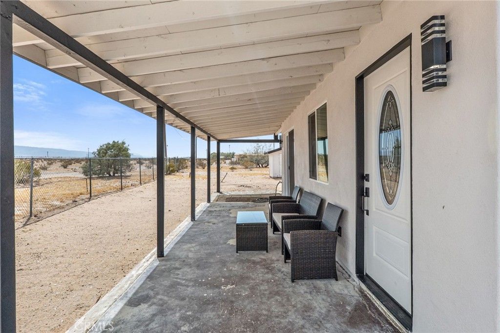 Image 5 of property listing at 83626 Carey Rd, 29 Palms, CA 92277