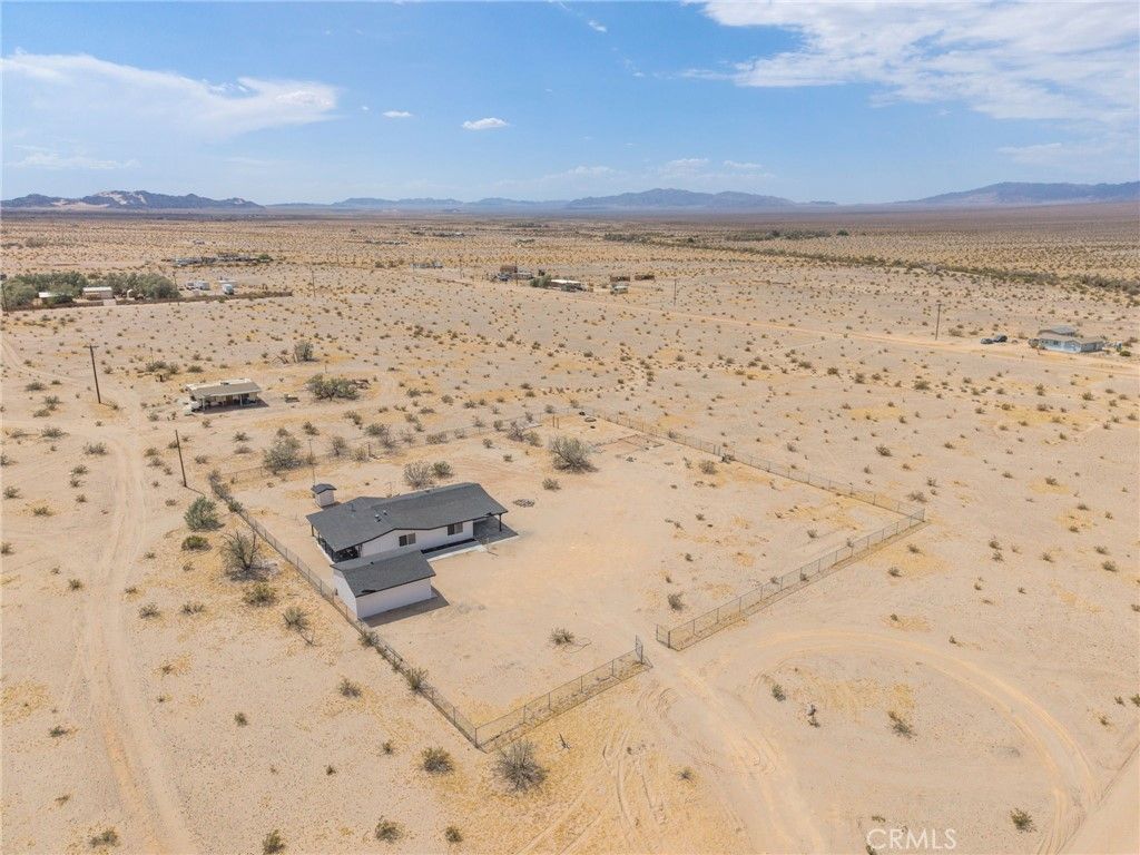 Image 53 of property listing at 83626 Carey Rd, 29 Palms, CA 92277
