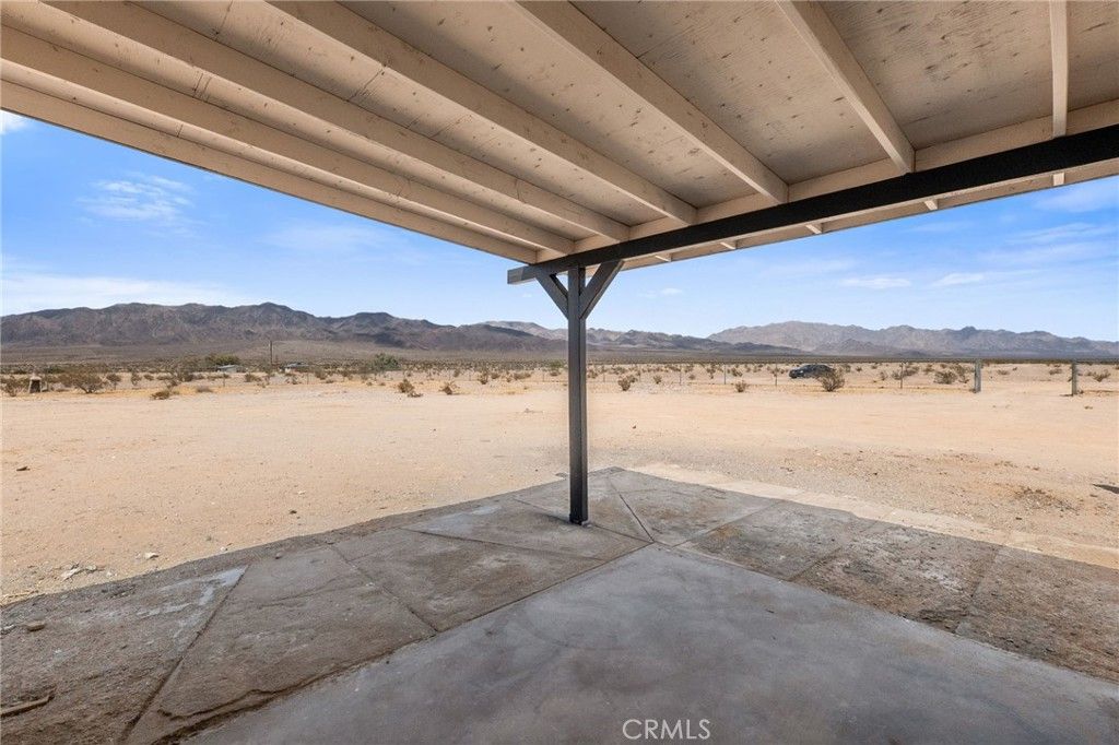 Image 7 of property listing at 83626 Carey Rd, 29 Palms, CA 92277