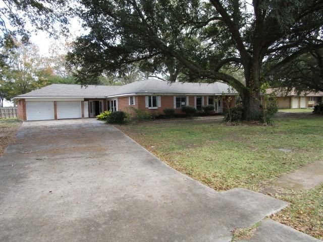 10048 BAYOU DES GLAISIES Street, Moreauville, LA 71355