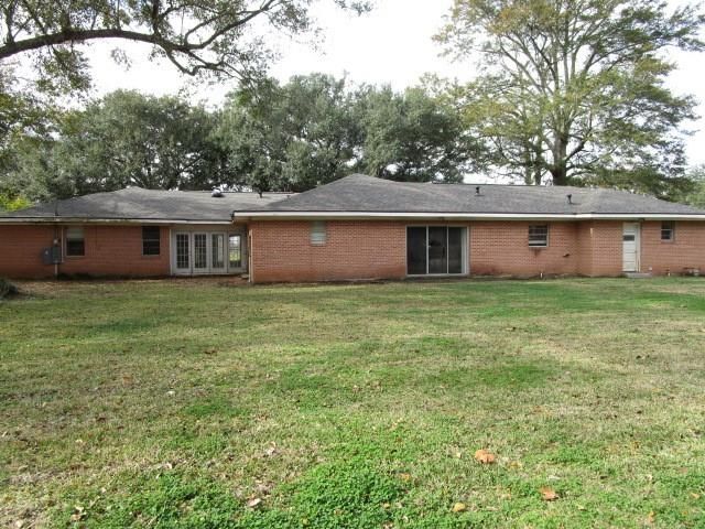 10048 BAYOU DES GLAISIES Street, Moreauville, LA 71355