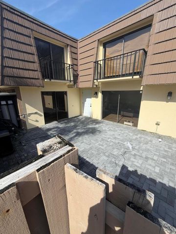 1210 12th Ct Court, Palm Beach Gardens, FL 33410