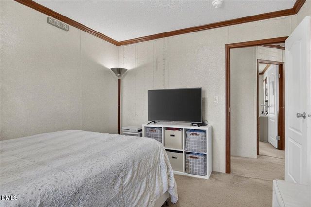 98 W Beverly Lane, Henderson, NC 27537