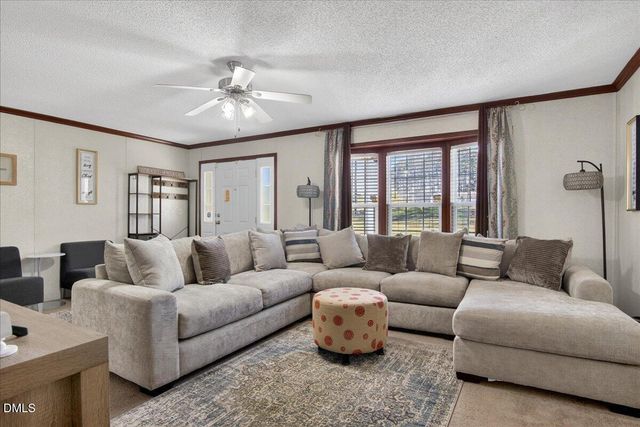 98 W Beverly Lane, Henderson, NC 27537