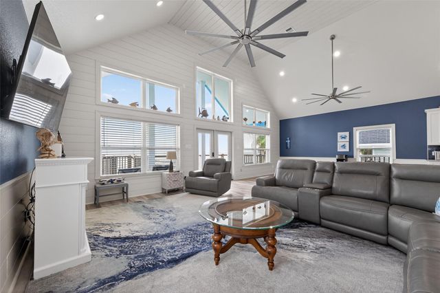 5226 Bayside Drive, Baytown, TX 77523