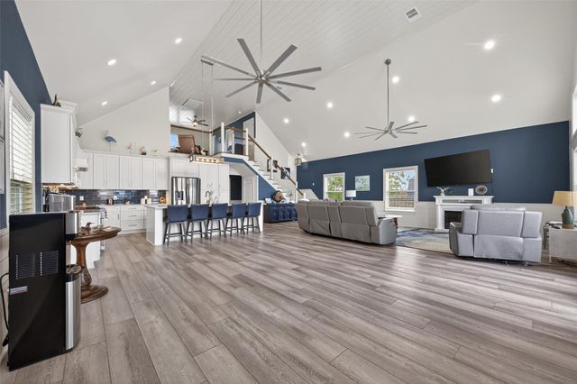 5226 Bayside Drive, Baytown, TX 77523