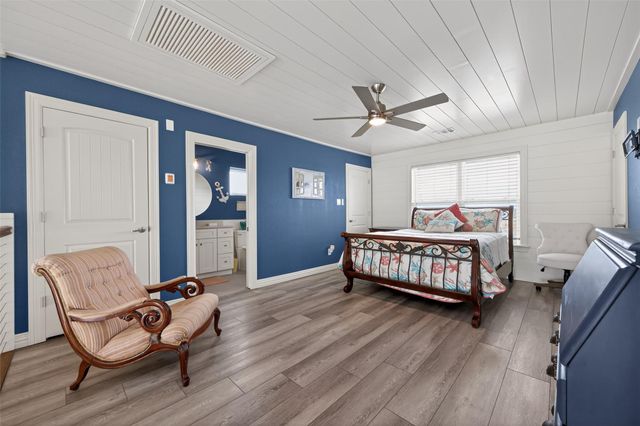 5226 Bayside Drive, Baytown, TX 77523