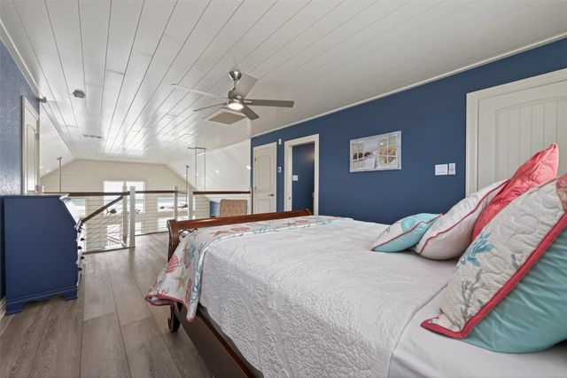 5226 Bayside Drive, Baytown, TX 77523