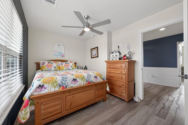 5226 Bayside Drive, Baytown, TX 77523